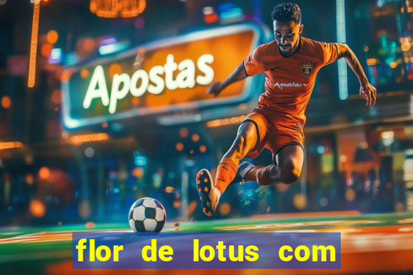 flor de lotus com lua tatuagem